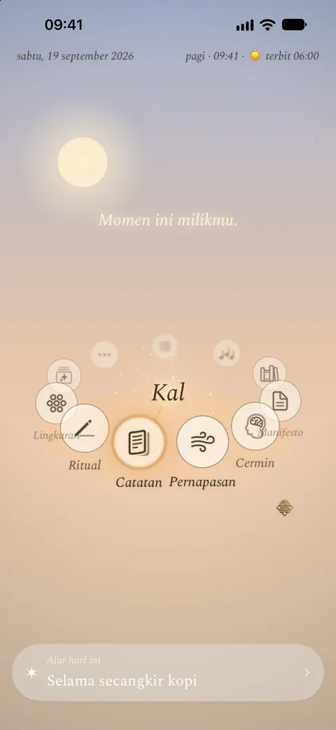 Layar beranda aplikasi Kalisme di pagi hari: Kal di tengah, dikelilingi bagian-bagiannya